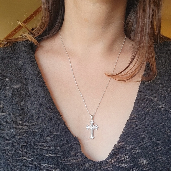 New Solid 925 Sterling Silver Ornate Cross Necklace - Picture 13 of 16